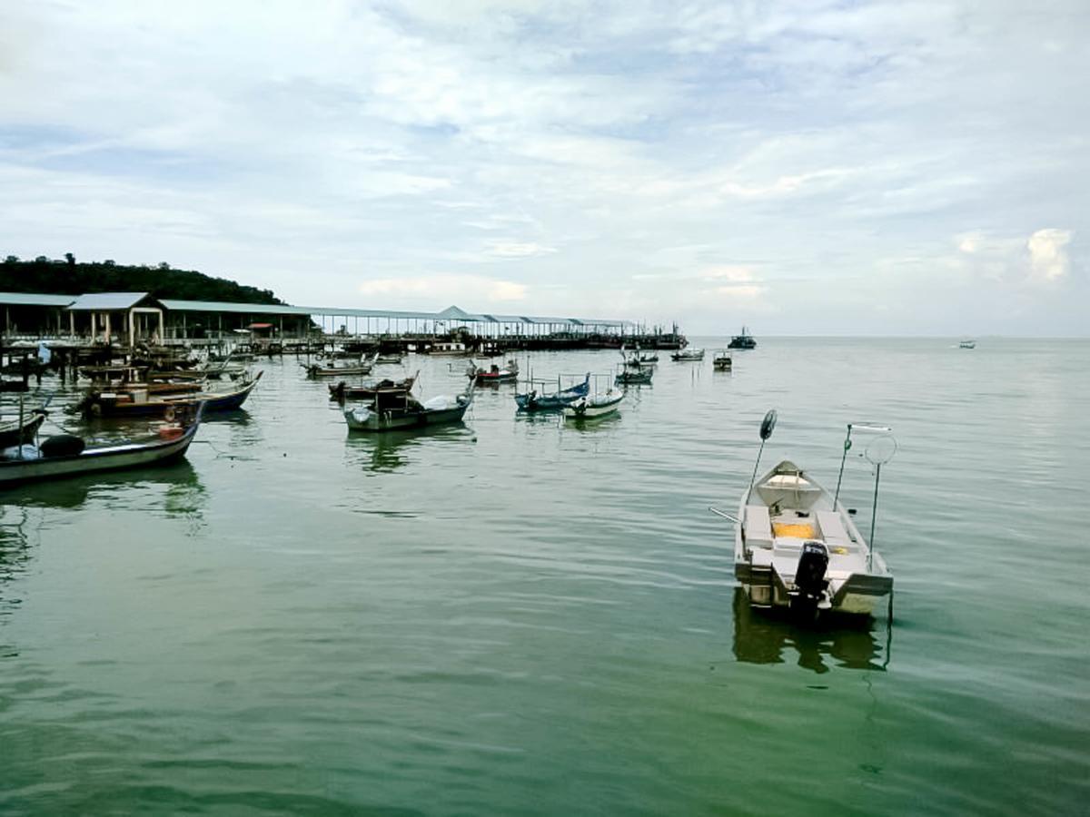 Hotel & Chalet Sportfishing Pnk Teluk Bahang Exterior photo