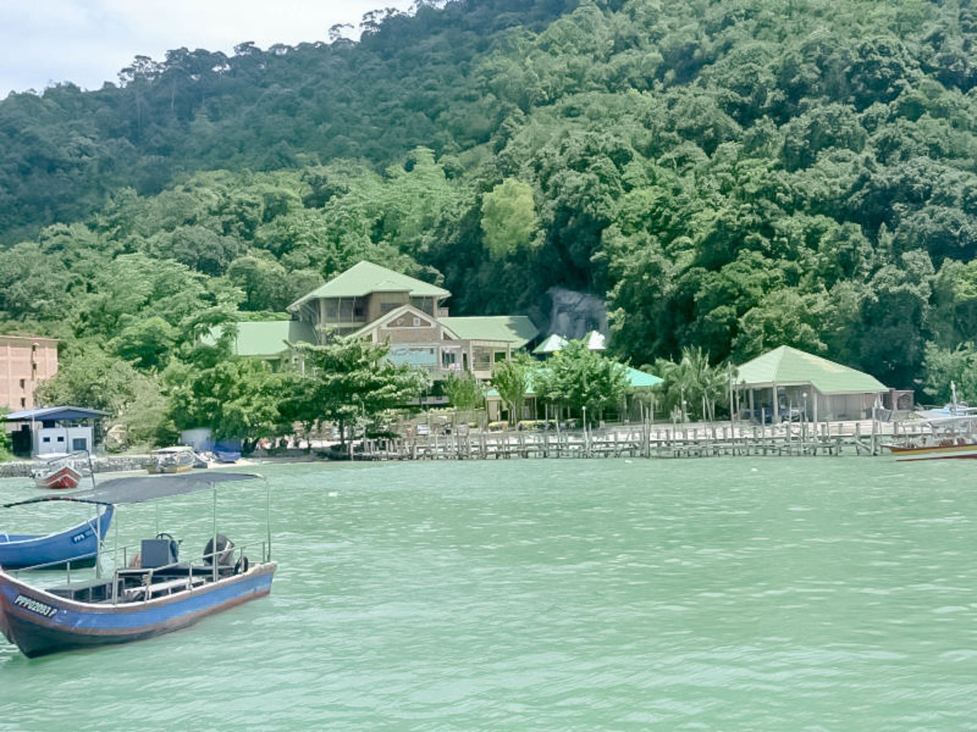 Hotel & Chalet Sportfishing Pnk Teluk Bahang Exterior photo